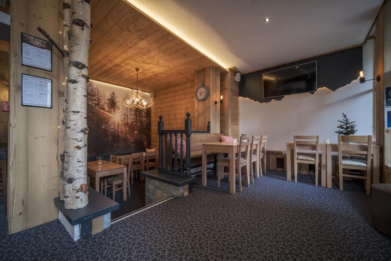 טיגנס Curling Hotel & Bar מראה חיצוני תמונה